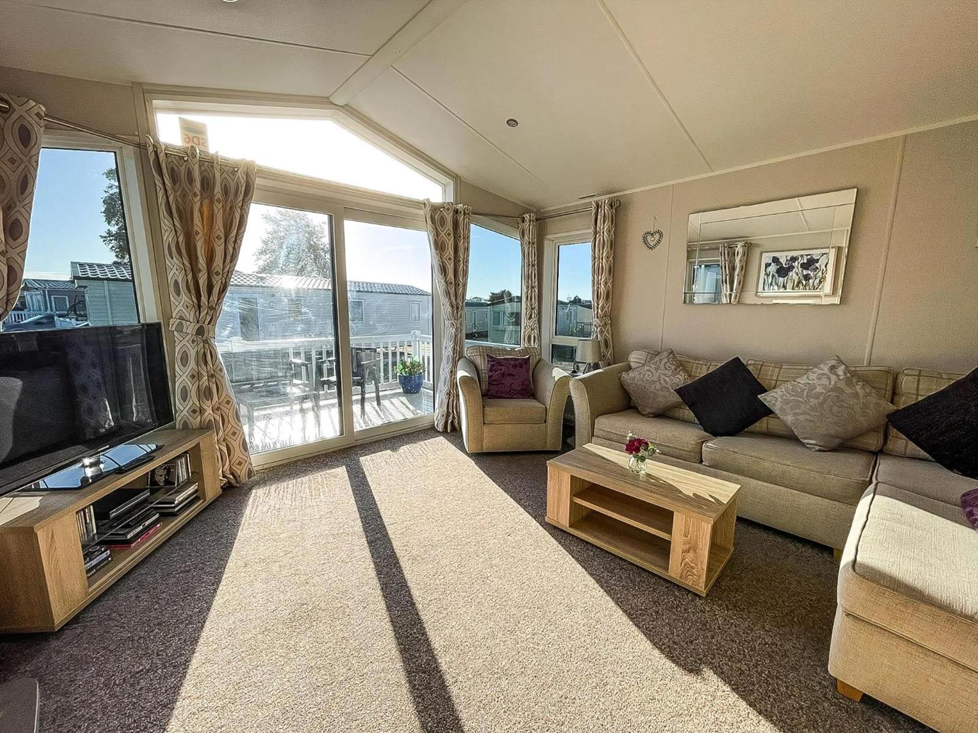 Wonderful 6 Berth Caravan For Hire By A Stunning Norfolk Beach Ref 19006Sd Scratby Exterior photo